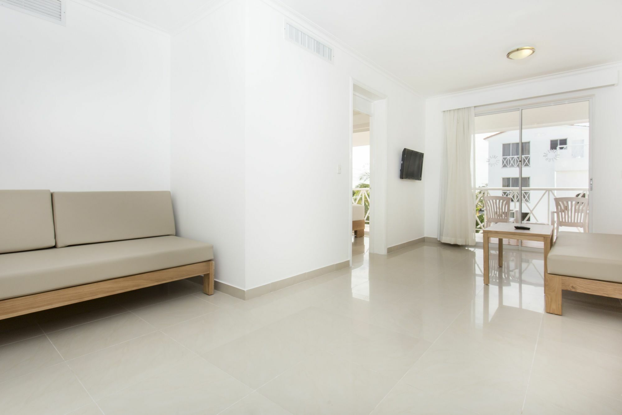 Apartamentos Punta Cana By Be Live カベサ・デ・トロ エクステリア 写真